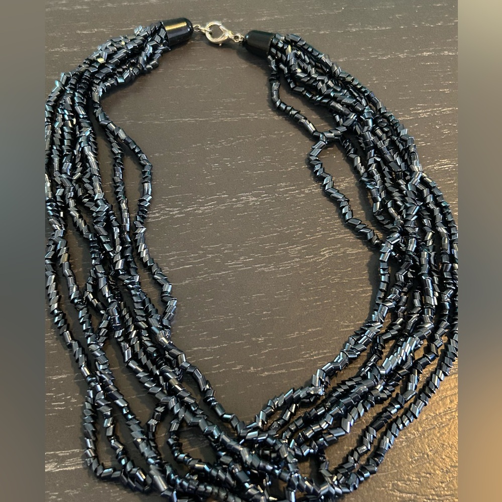 Hemitite like beaded necklace (black grey silver)